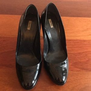 Miu miu black patent leather pumps, size 37